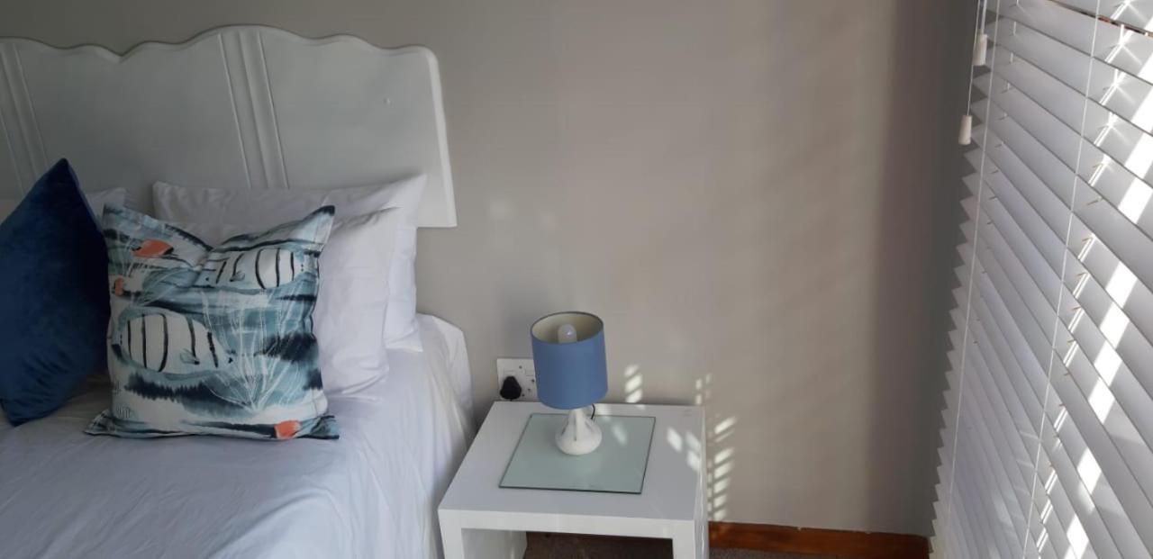 Shark Cove Little Cottage Kleinbaai Exterior photo